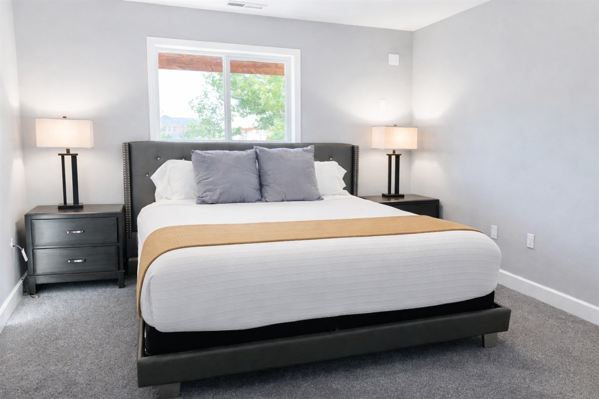 Guest Suite 4 King Bed