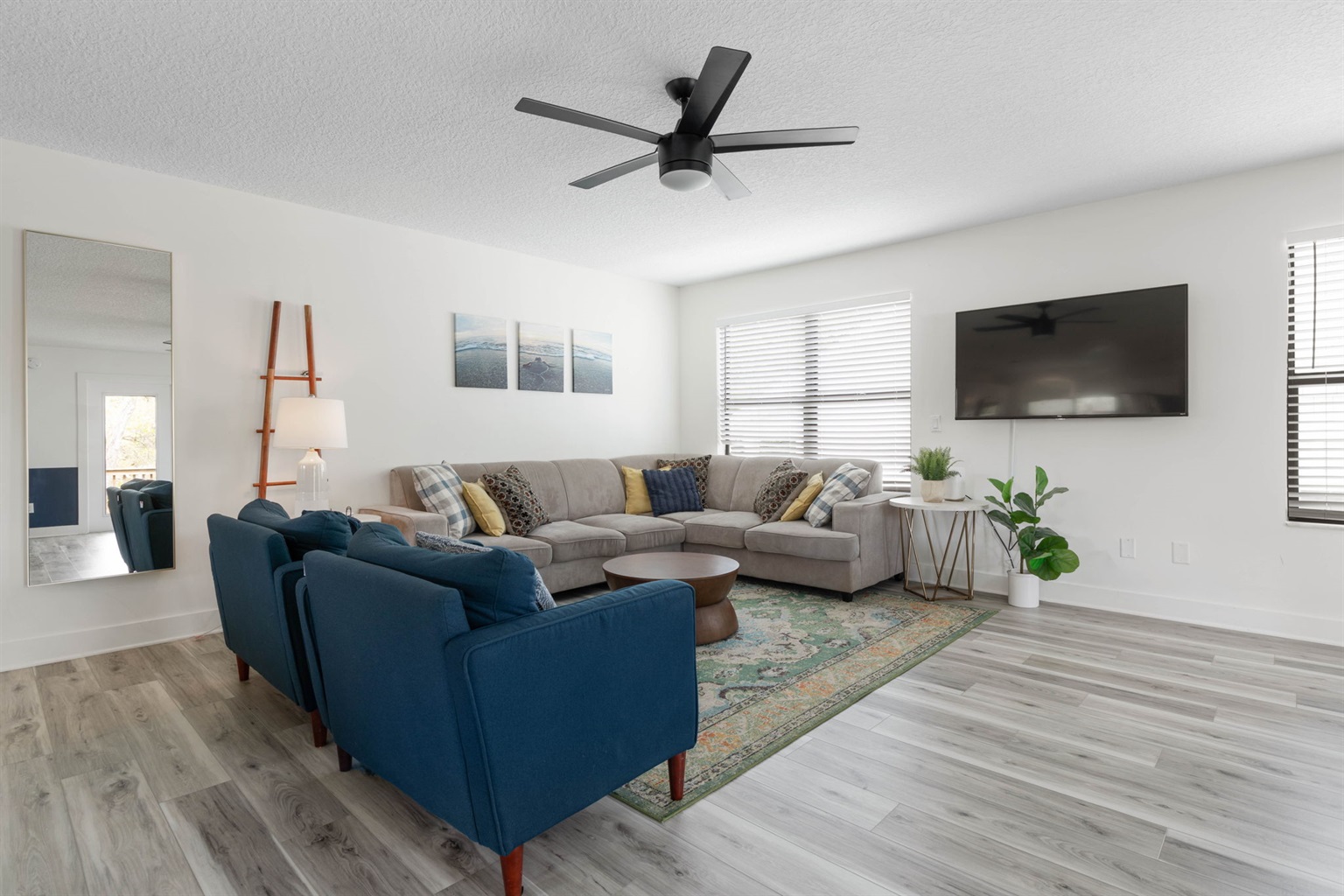 Here, mornings begin with soft light and sleepy smiles, coffee in hand and nowhere to rush. By evening, the same place holds laughter, bare feet, and stories from a day well spent—the kind of family getaway that turns into a favorite memory.