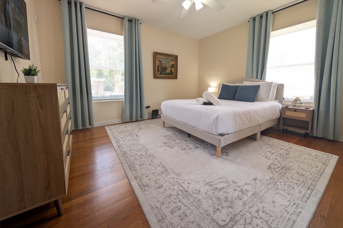 Guest room 1 with queen bed