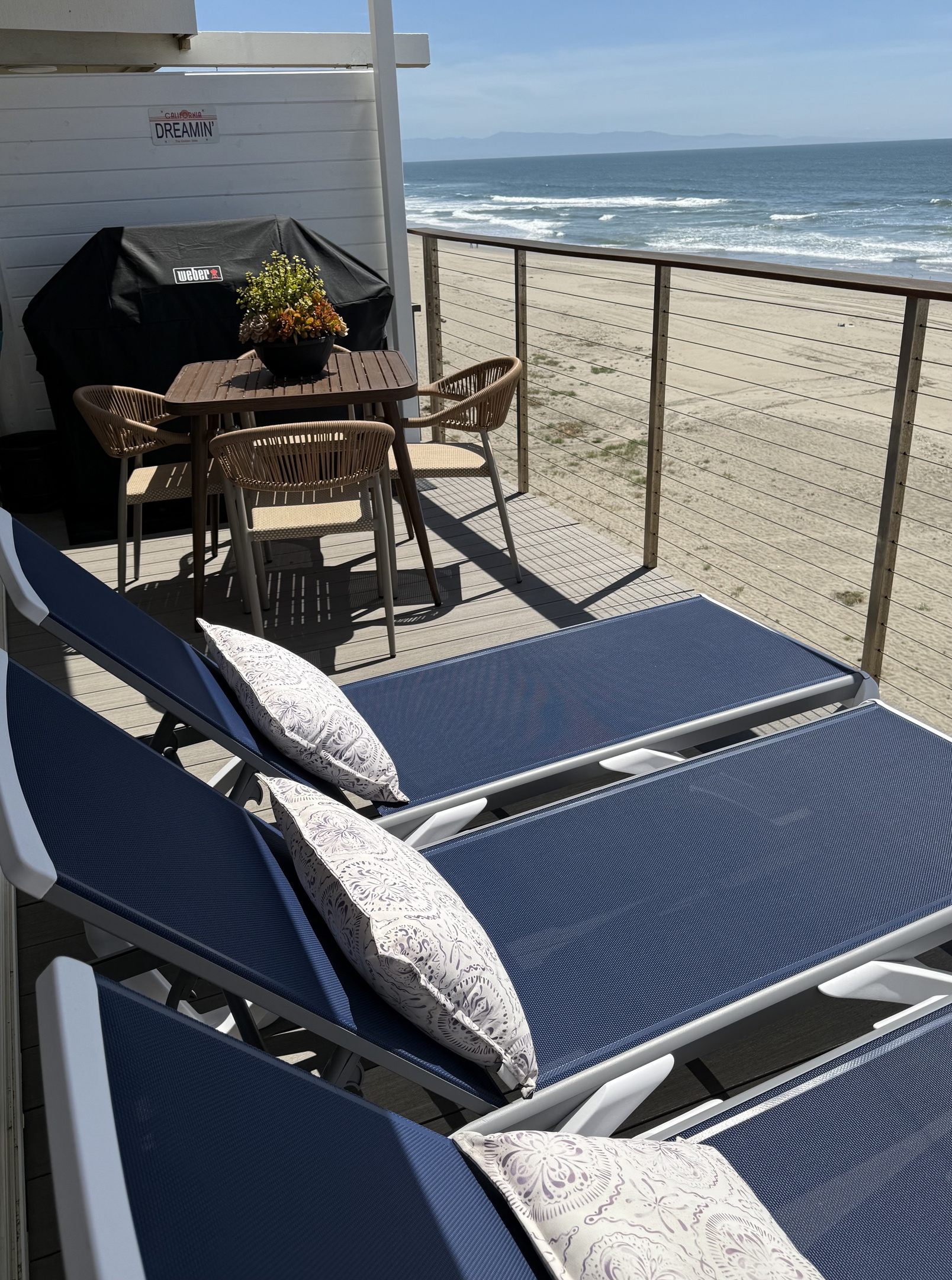 Lounge, grill & dine al fresco...with a glorious ocean view!