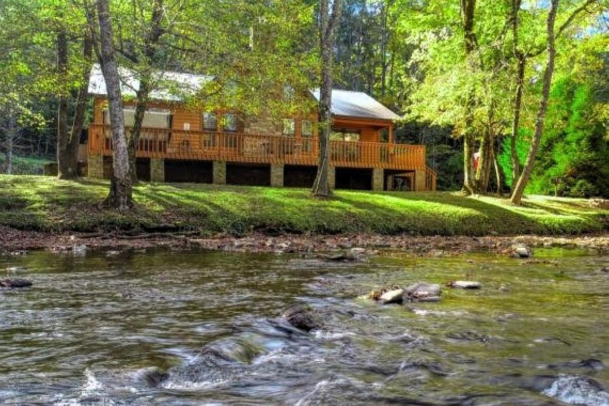 Welcome to Creekside Paradise