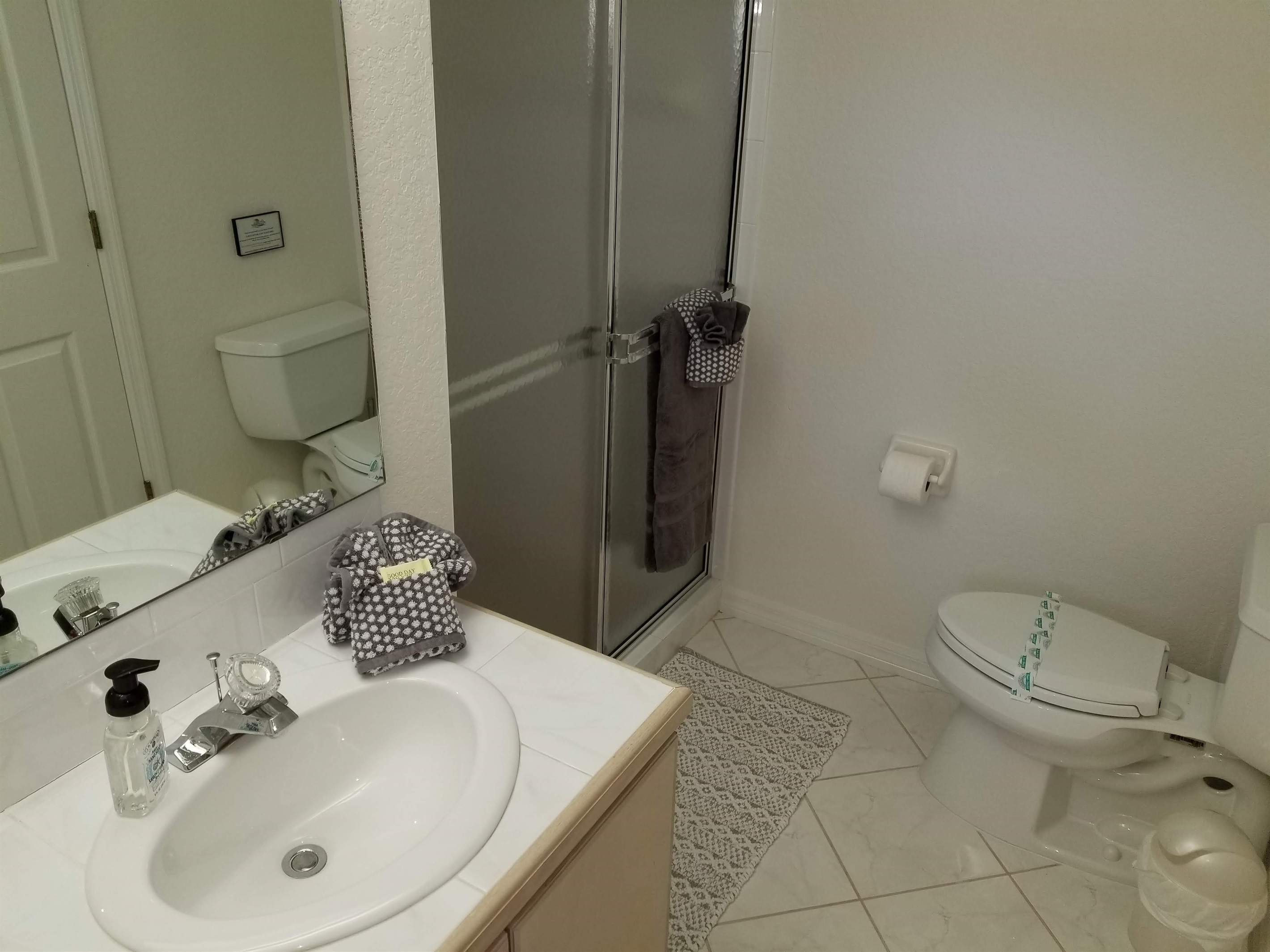 2nd King private bathroom