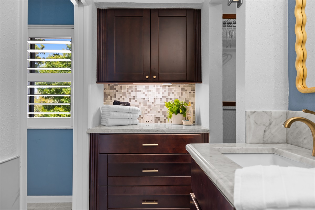 Spacious Master Bathroom 