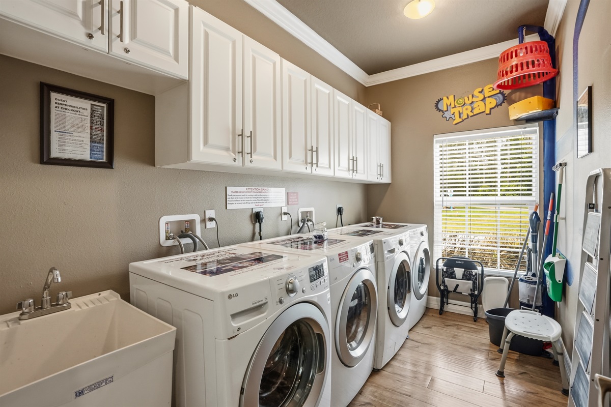 Full laundry facilities at Clermont group vacation estate