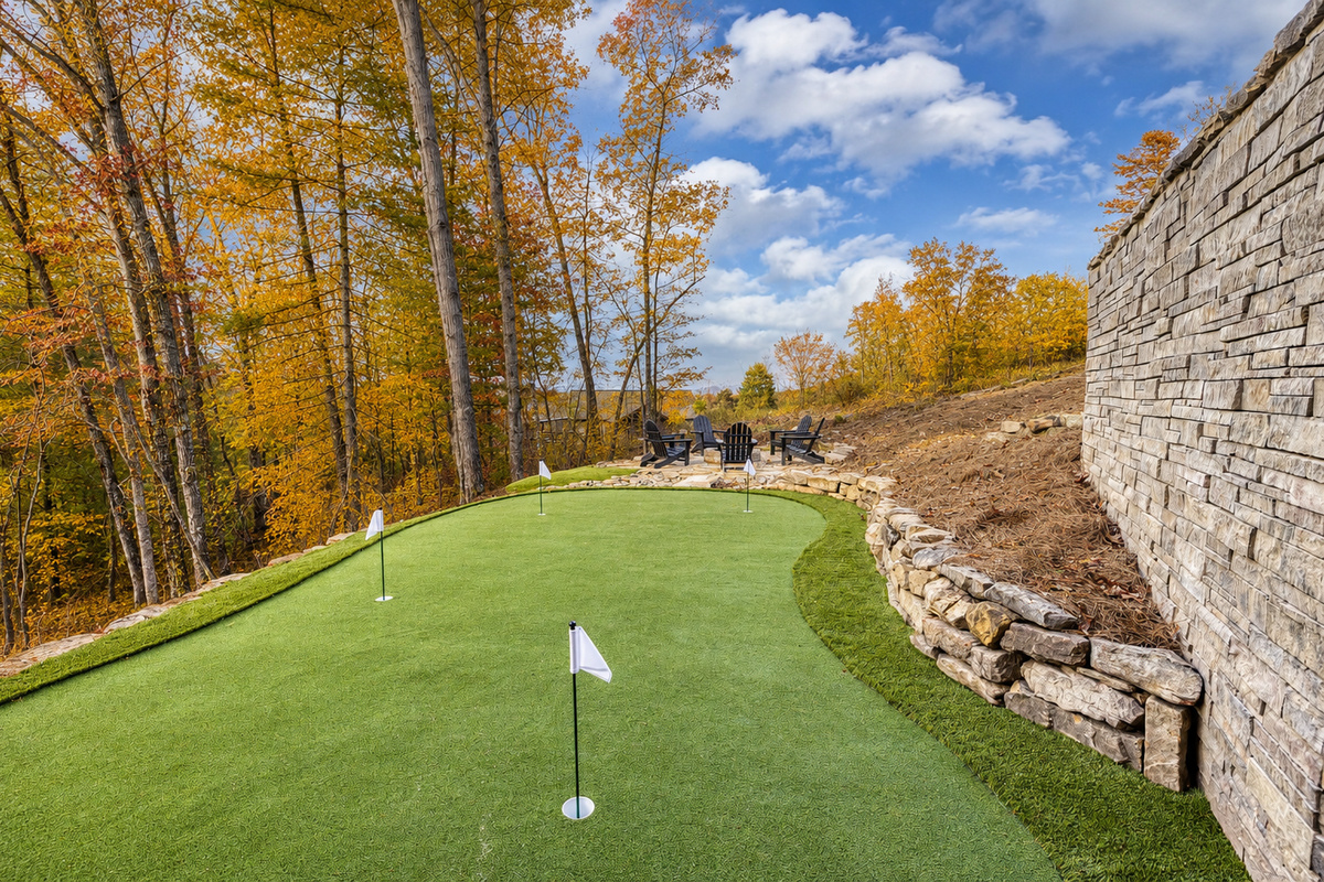 Come play and putt with us!