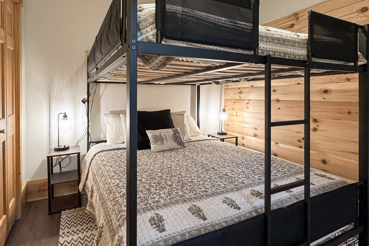 Guest Bedroom Queen Bunk