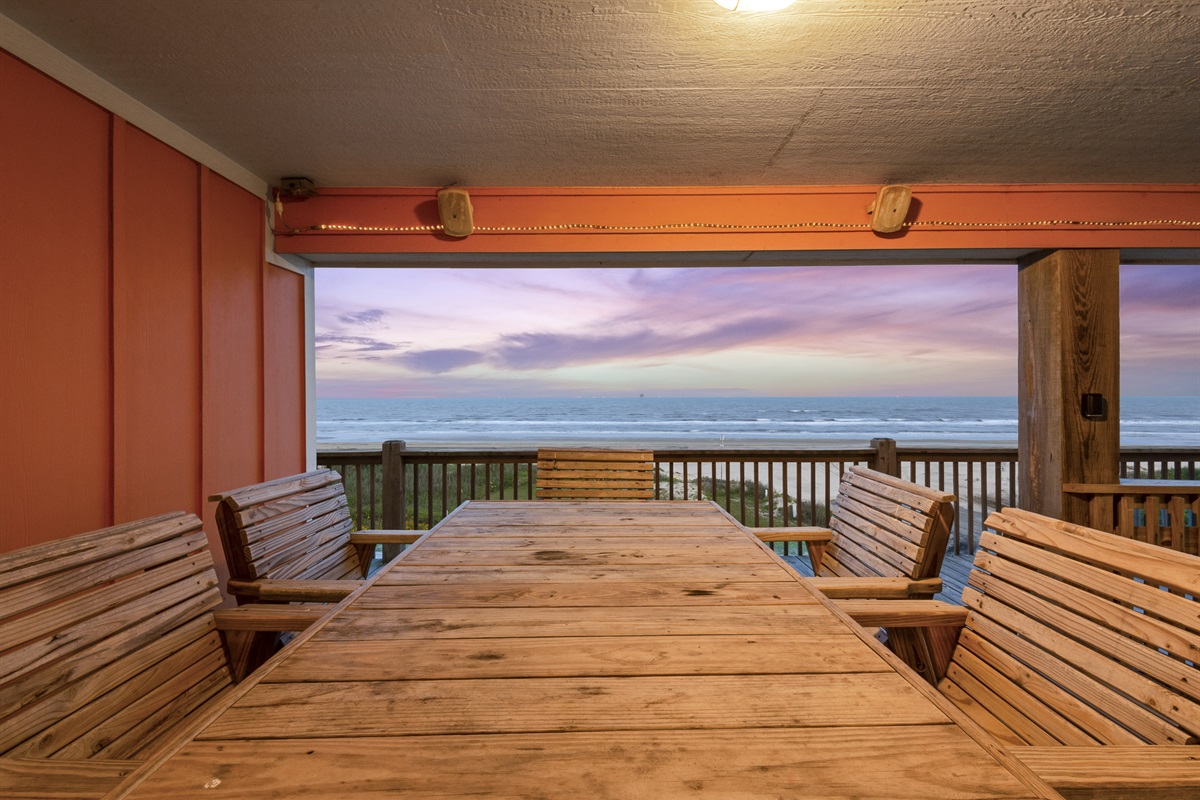 81be6b48515e4536bf1f6c2ecb0e9b40 Large | Beachhouse | Texas | TX | Vacation Homes | Galveston | Crystal Beach | Kokomo | Breezy Days | Beachfront Elegance | Sunrise Serenity | Southern Sands Property Management, LLC