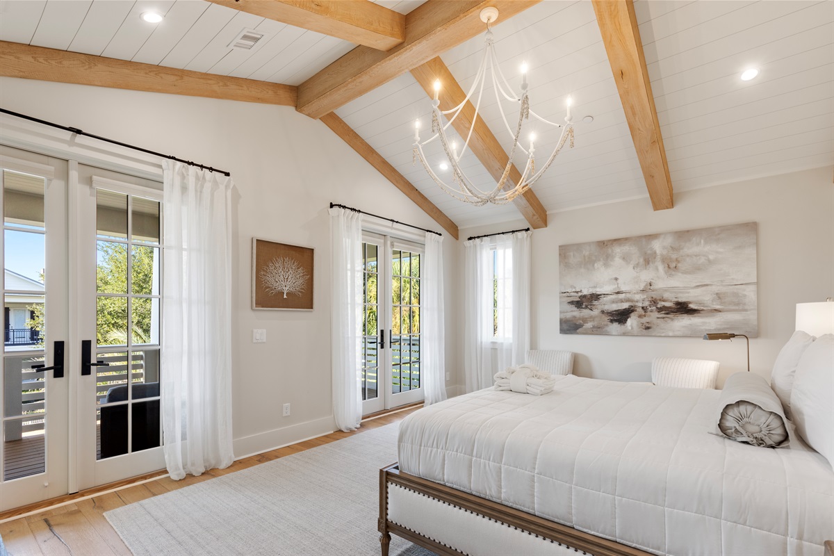 Master Bedroom (2nd Floor)