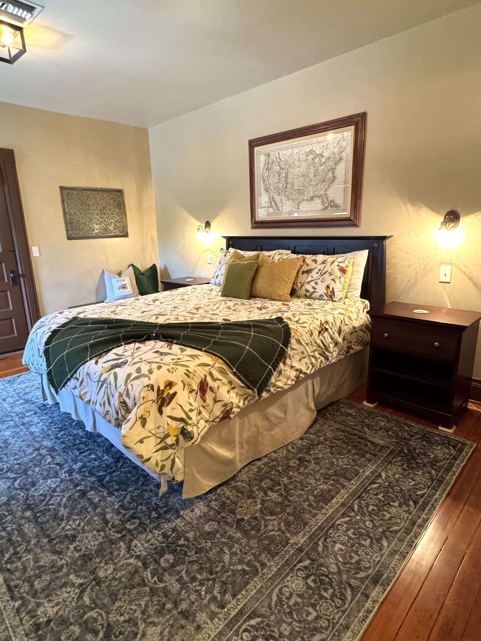 2nd Floor, Cal King Bed