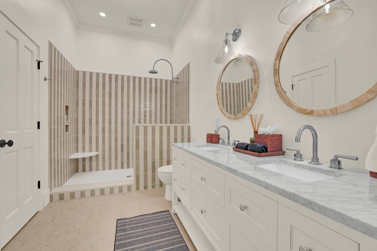 Private bathroom of the primary suite - Bedroom 3