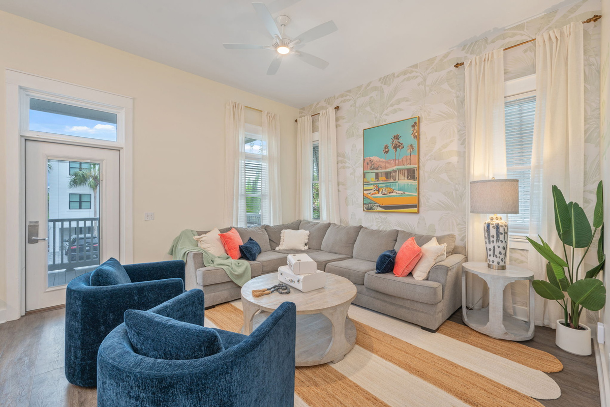 2nd floor living area