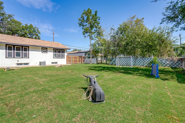 Channel your inner cowboy with our roping dummy and open grass play area