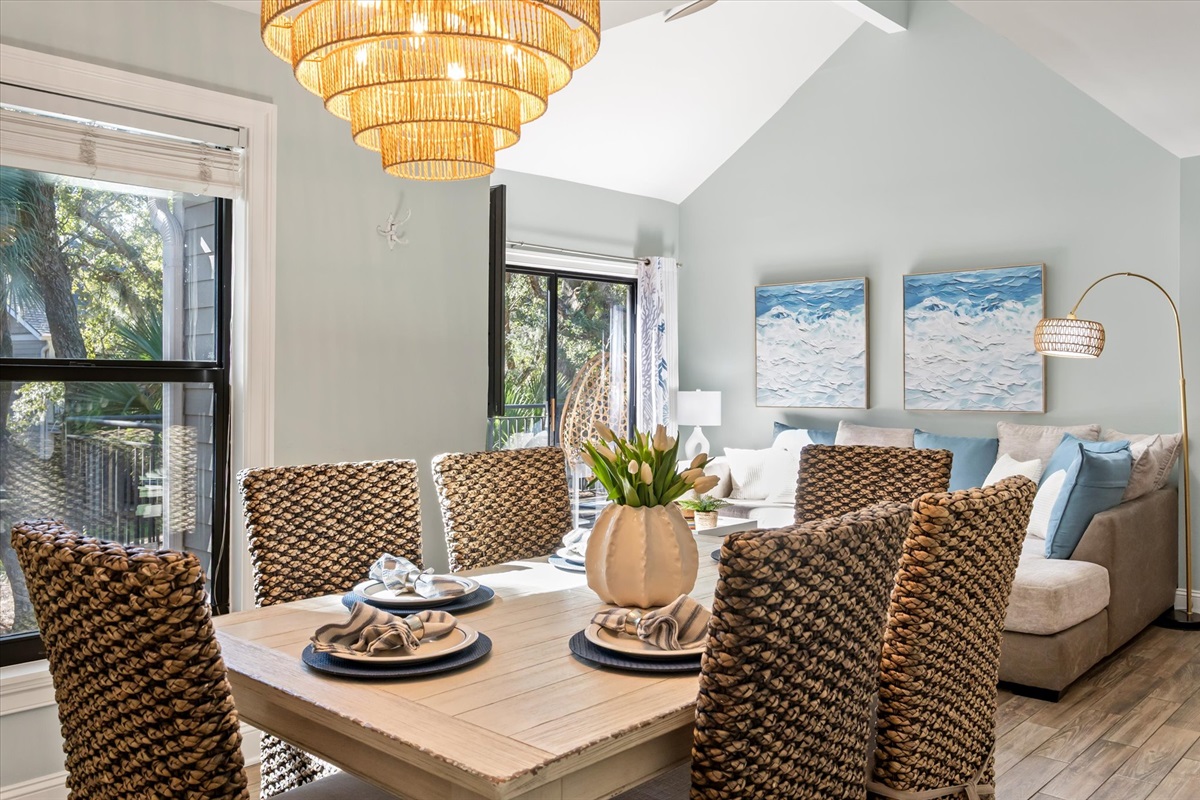 Open living and dining space for easy entertainment on vacation