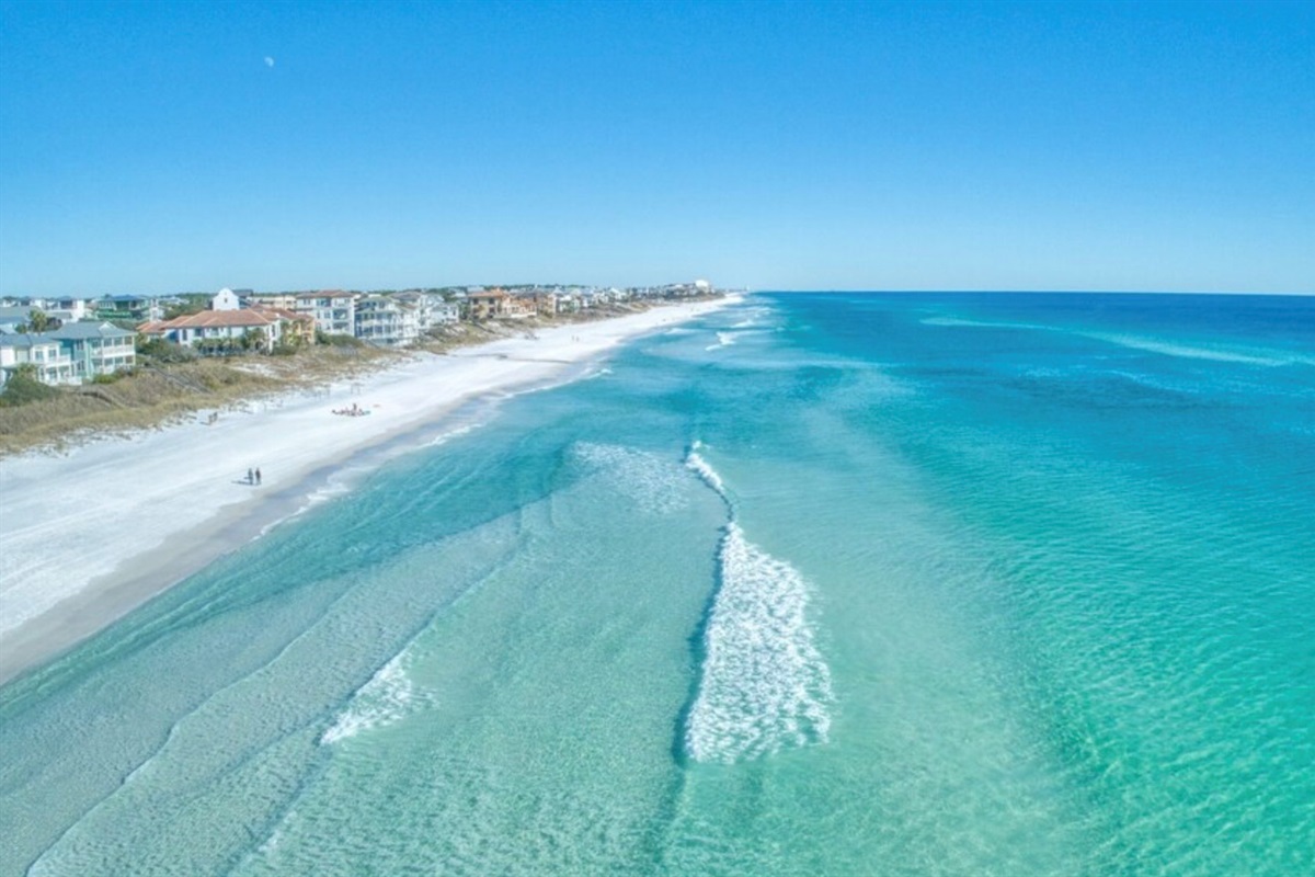 Just a few short miles from the world's best beaches, featuring crystal-clear turquoise water, soft white sand beaches, and breathtaking Gulf Coast views.