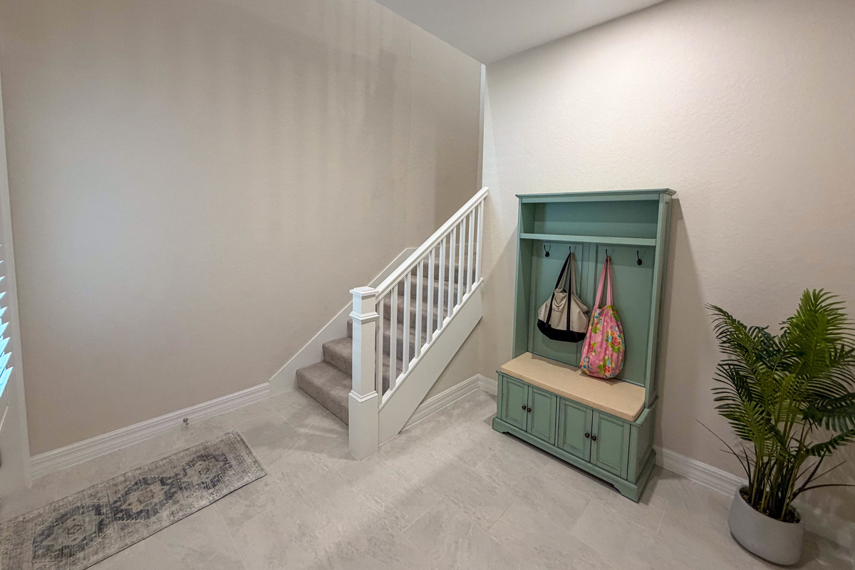 Foyer Entryway from Main Door