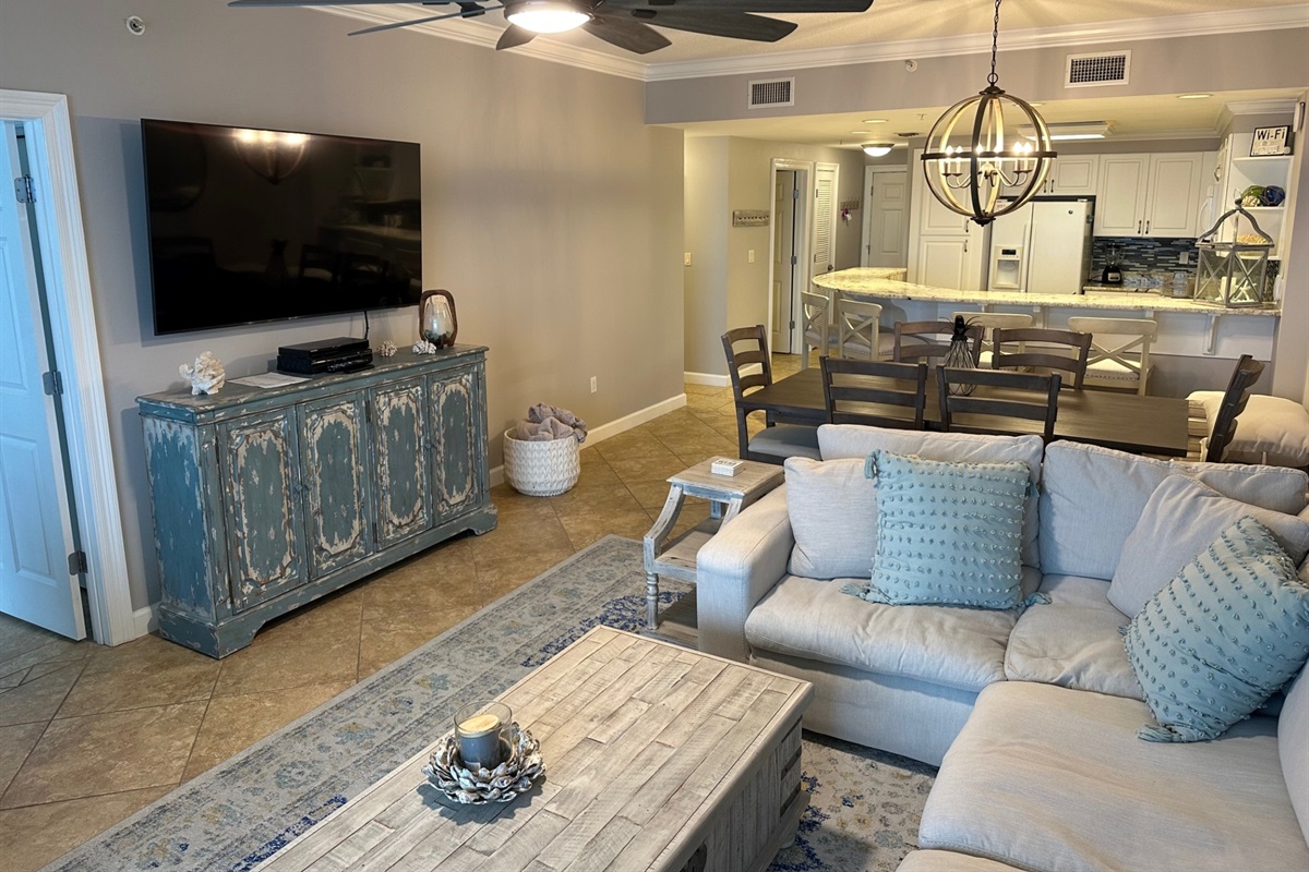 Living area and dining area