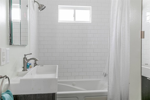 Stylish 3br Cozy Home 10min Drive from ND!, photo 53
