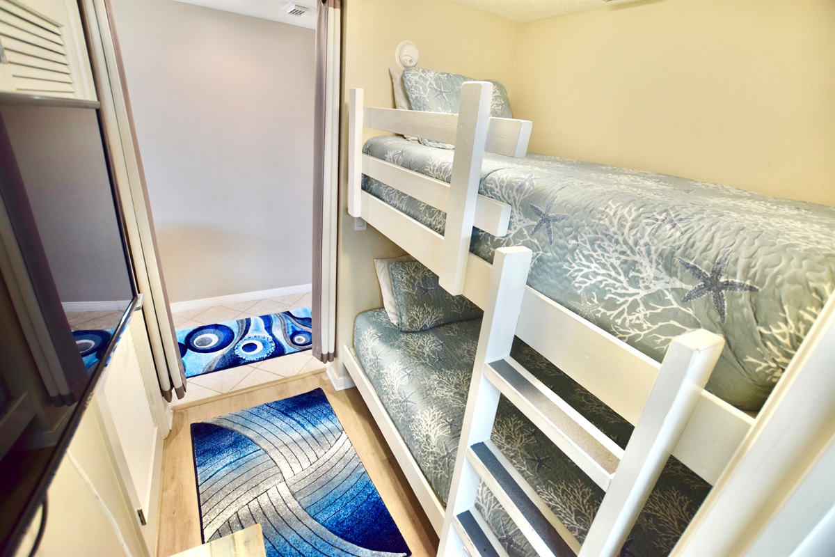 Destin West Gulfside #309: Bunk room
