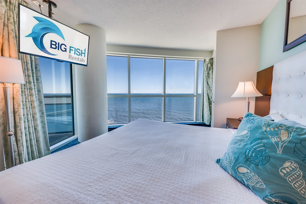 Stunning Bedroom Beautifully Decorated with Amazing Views 💫✨