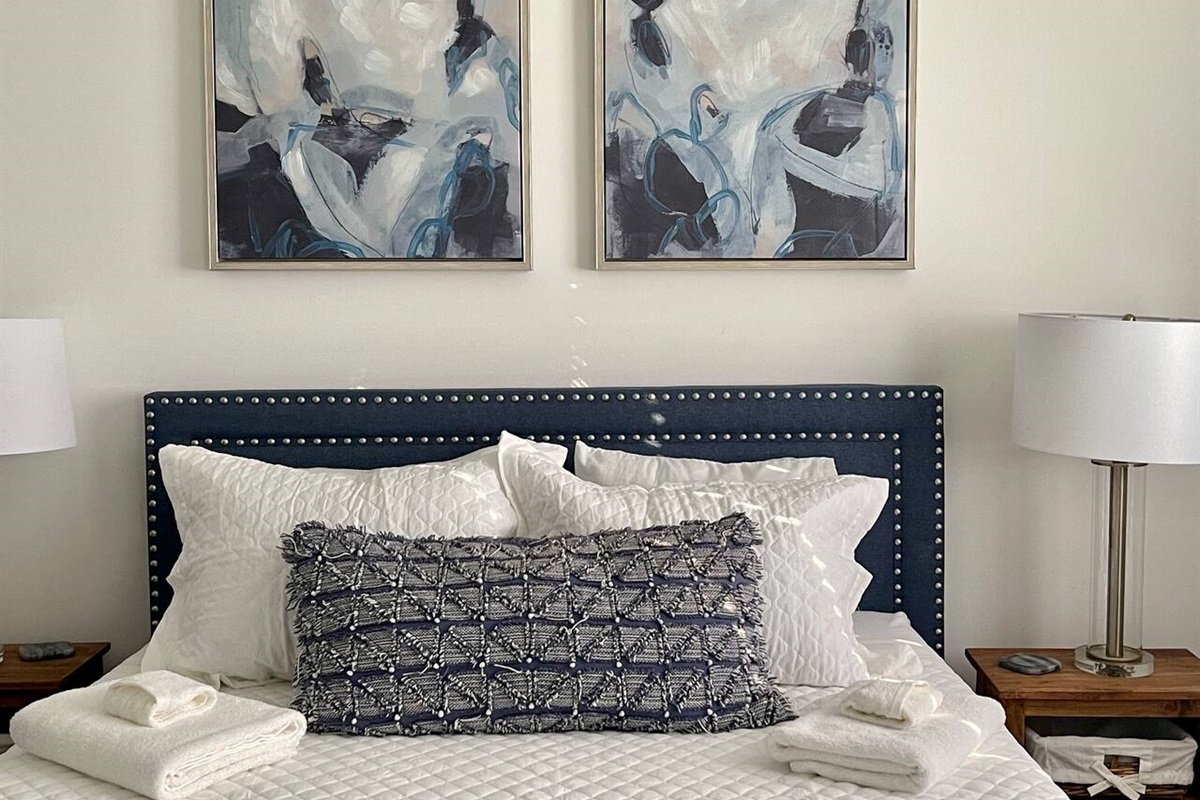 Queen size bed with Memory foam mattress.
