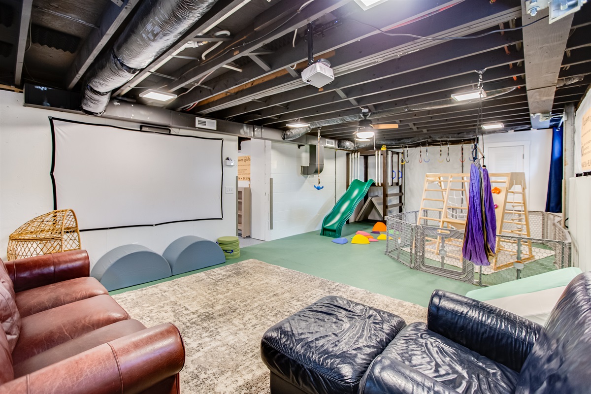 Basement: play room/theater room