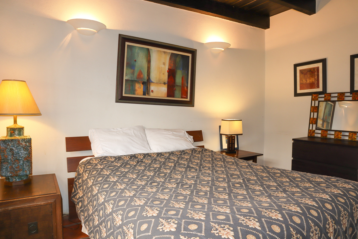 Middle Bedroom