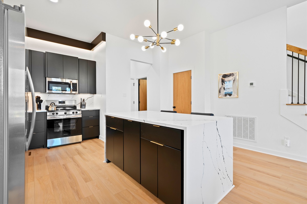 With seating nearby, it&rsquo;s easy to relax while meals or snacks are being prepared.