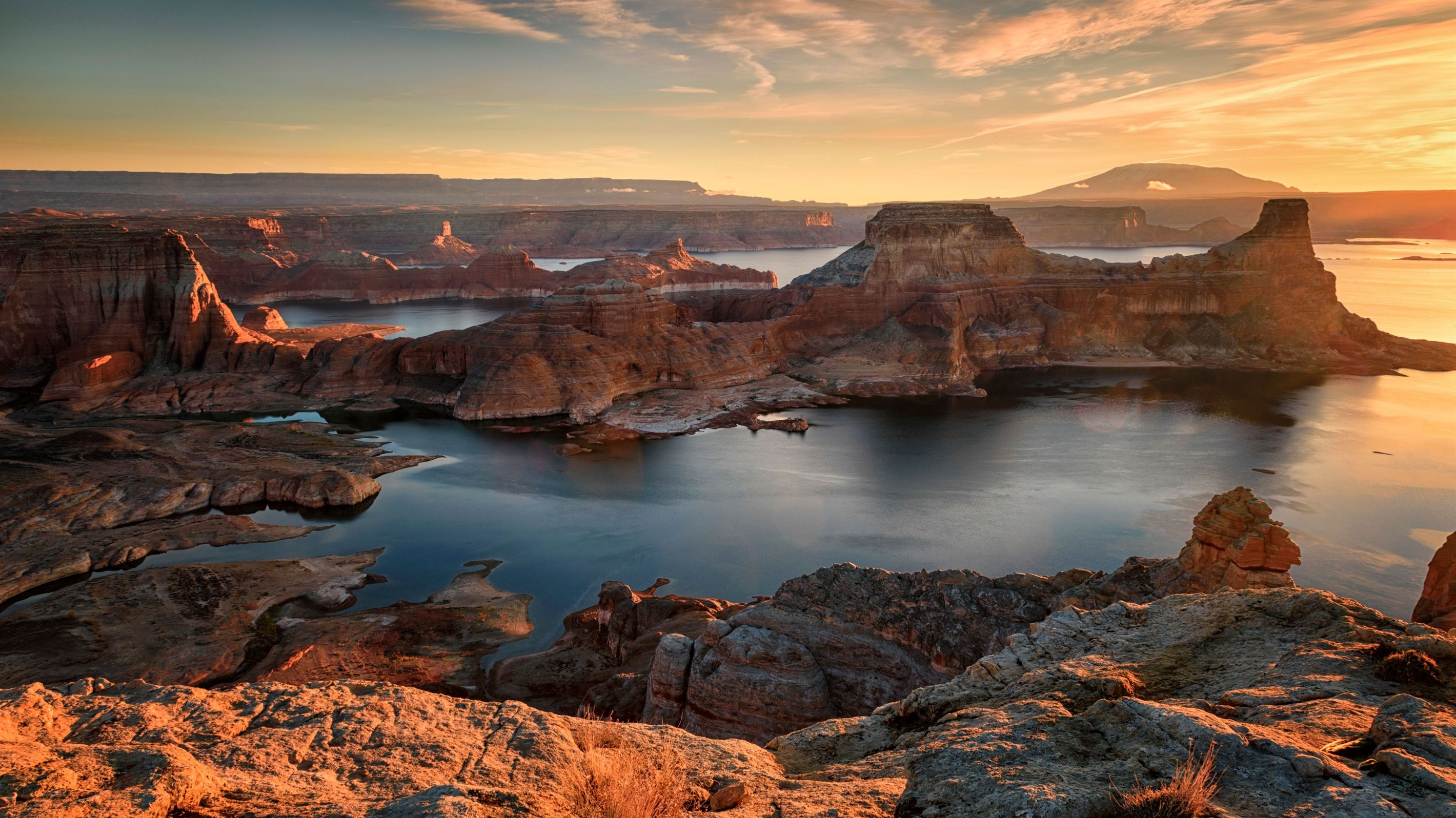 Lake Powell is 1.5 Hours Away