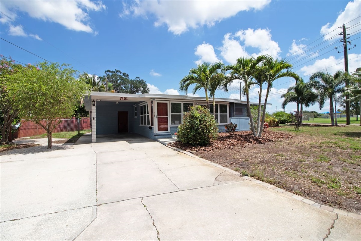 driveway parking & carport