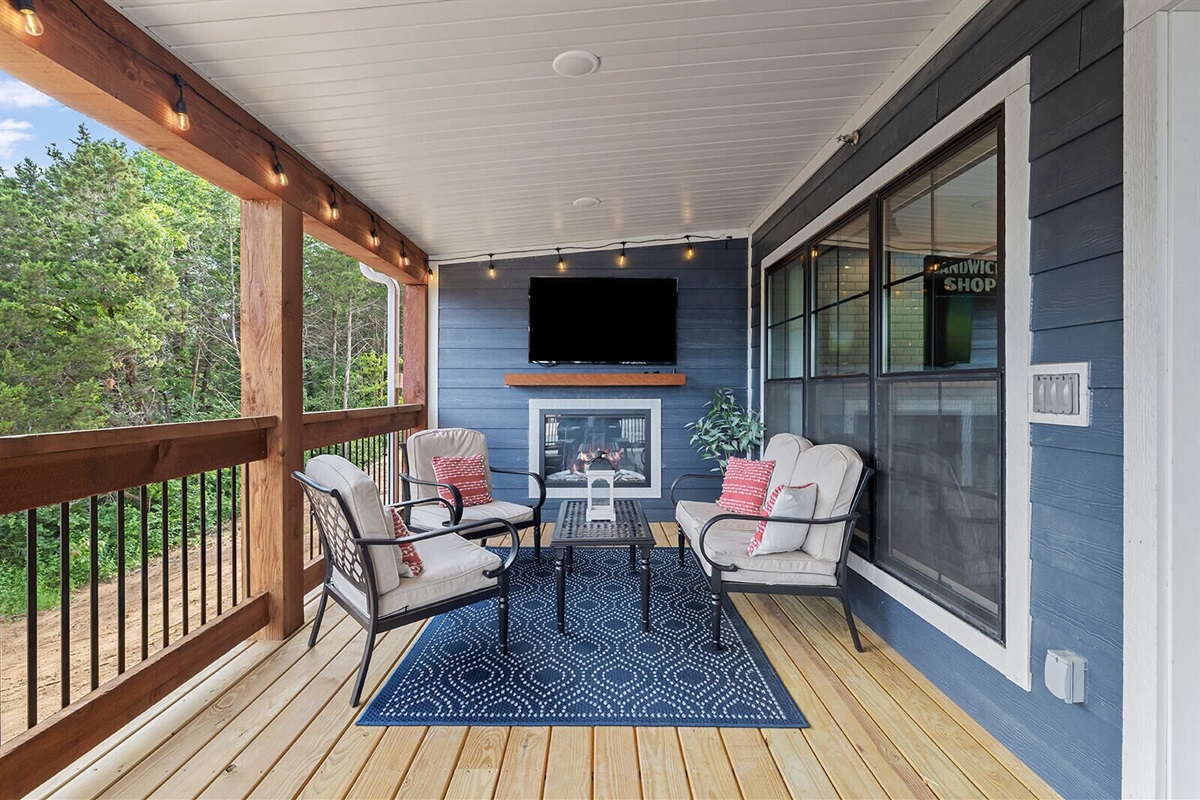 Main Level Deck w/electric fireplace, 58" Smart TV, gas grill, partial lakeview