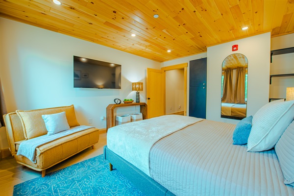 Second Bedroom with Twin Pull-out Chair