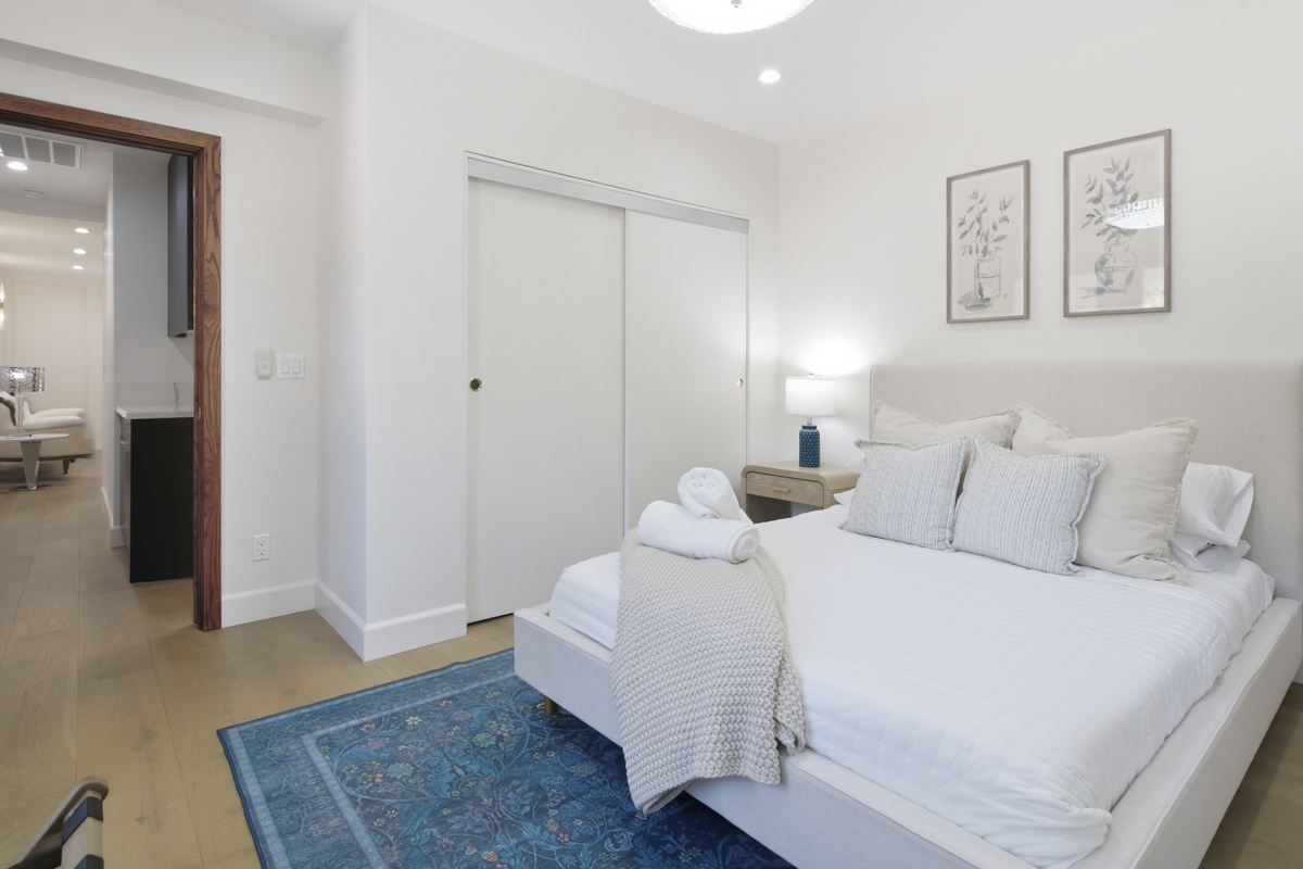 Sink into comfort and let the peaceful atmosphere help you unwind.