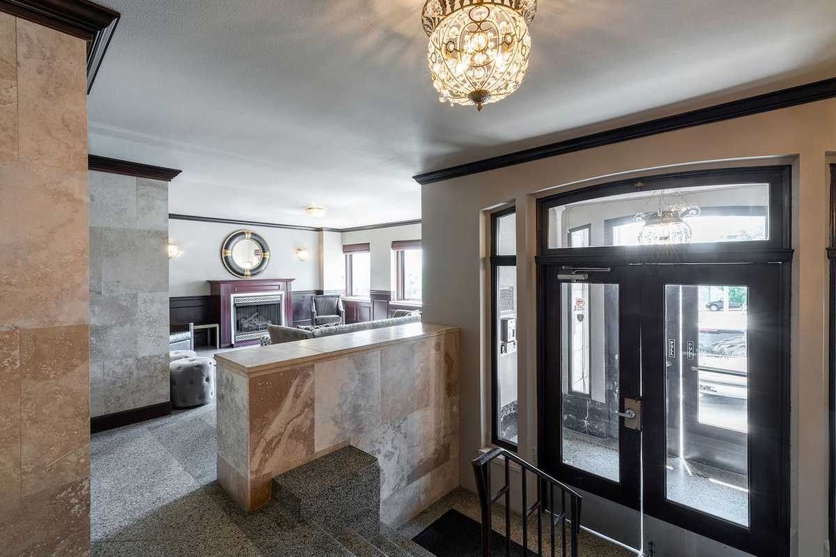 Controlled access lobby area