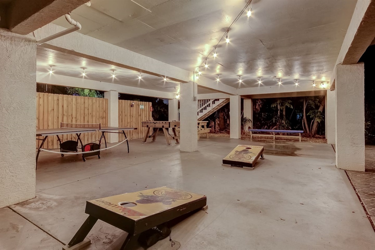 Nighttime championship corn hole