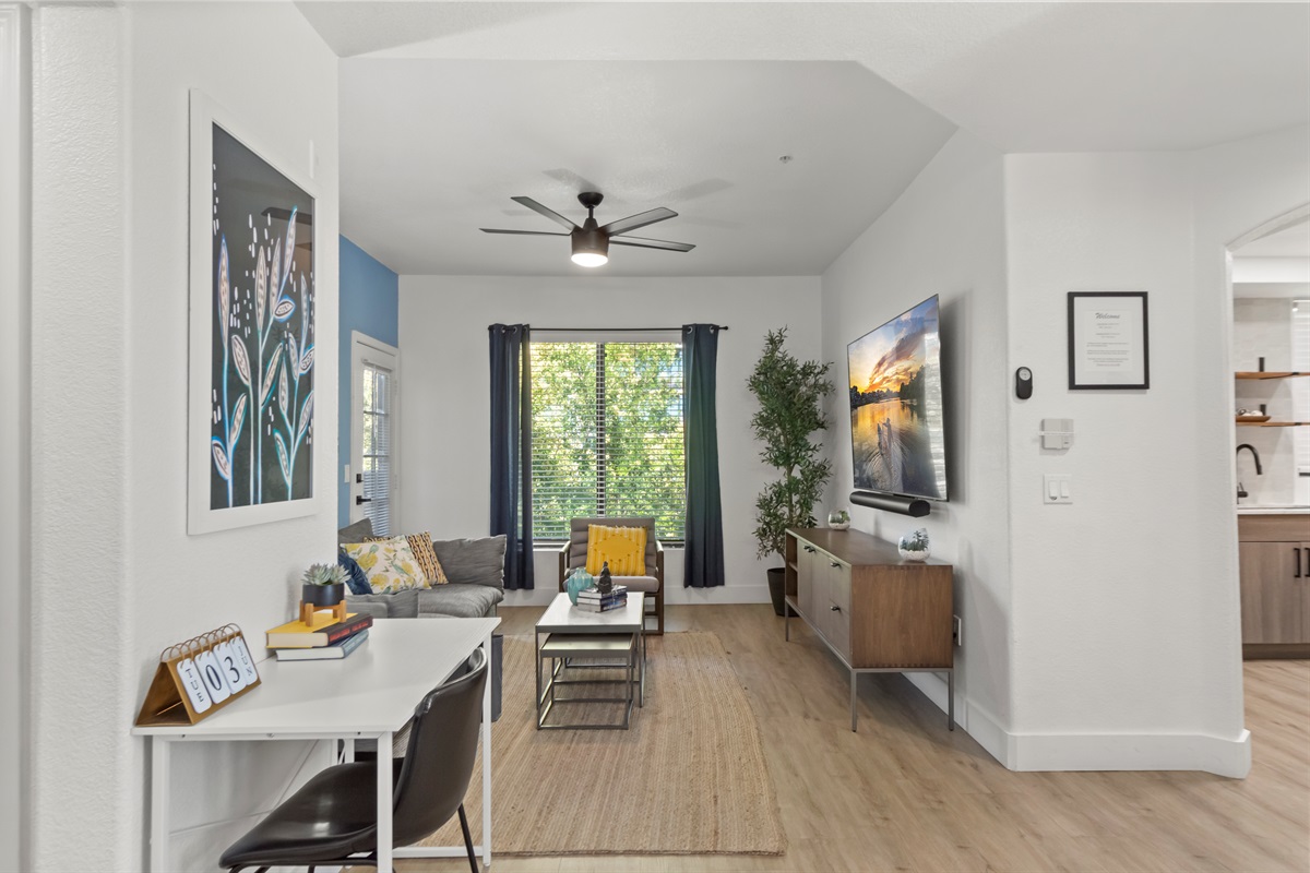 Spacious living room