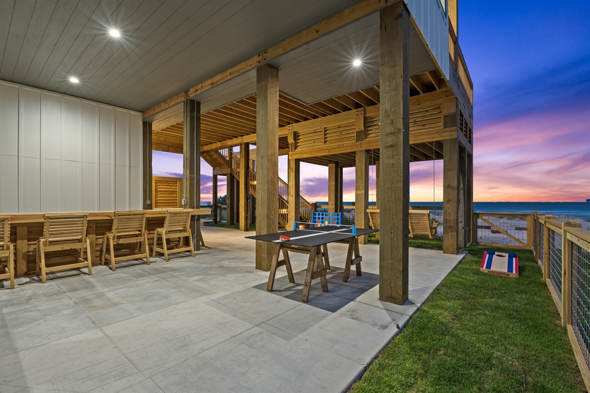827cc2e58d3f4079a992d5cef531cd75 Large | Beachhouse | Texas | TX | Vacation Homes | Galveston | Crystal Beach | Kokomo | Breezy Days | Beachfront Elegance | Sunrise Serenity | Southern Sands Property Management, LLC