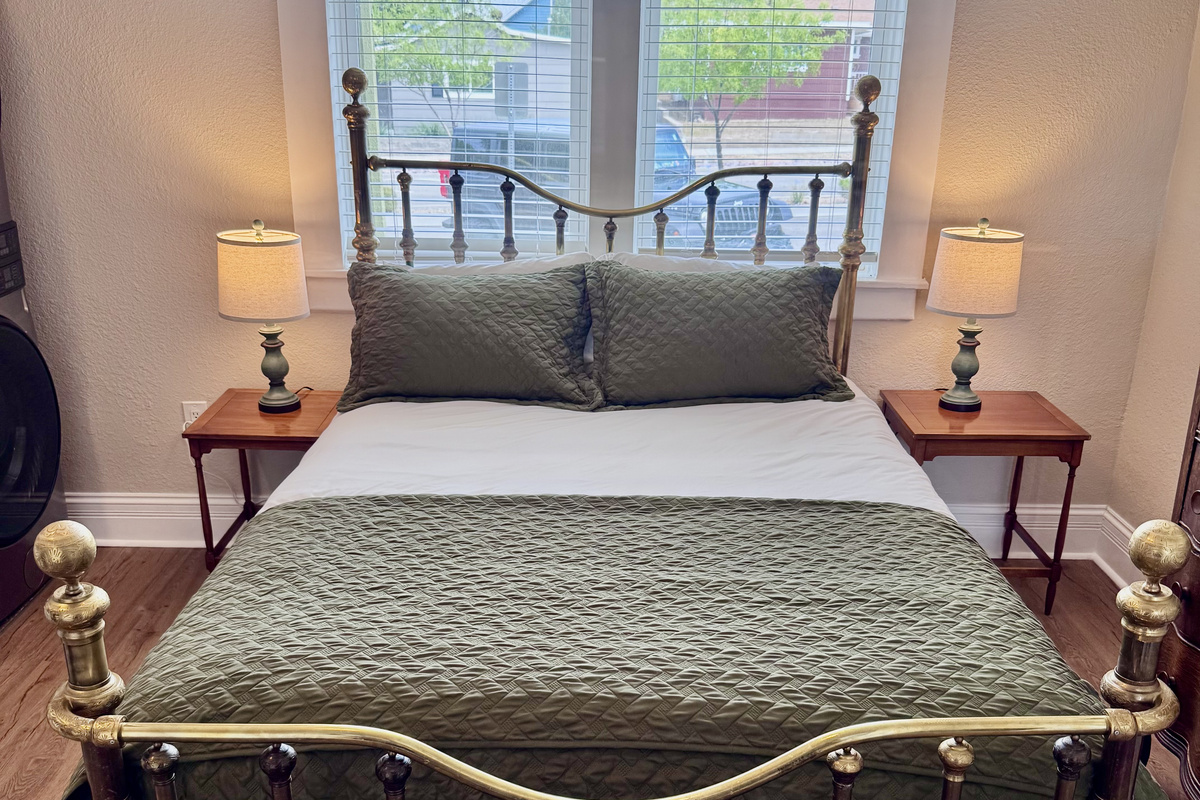 Your cozy bedroom retreat awaits. Unwind in a plush Queen bed after a day of exploring Prescott.