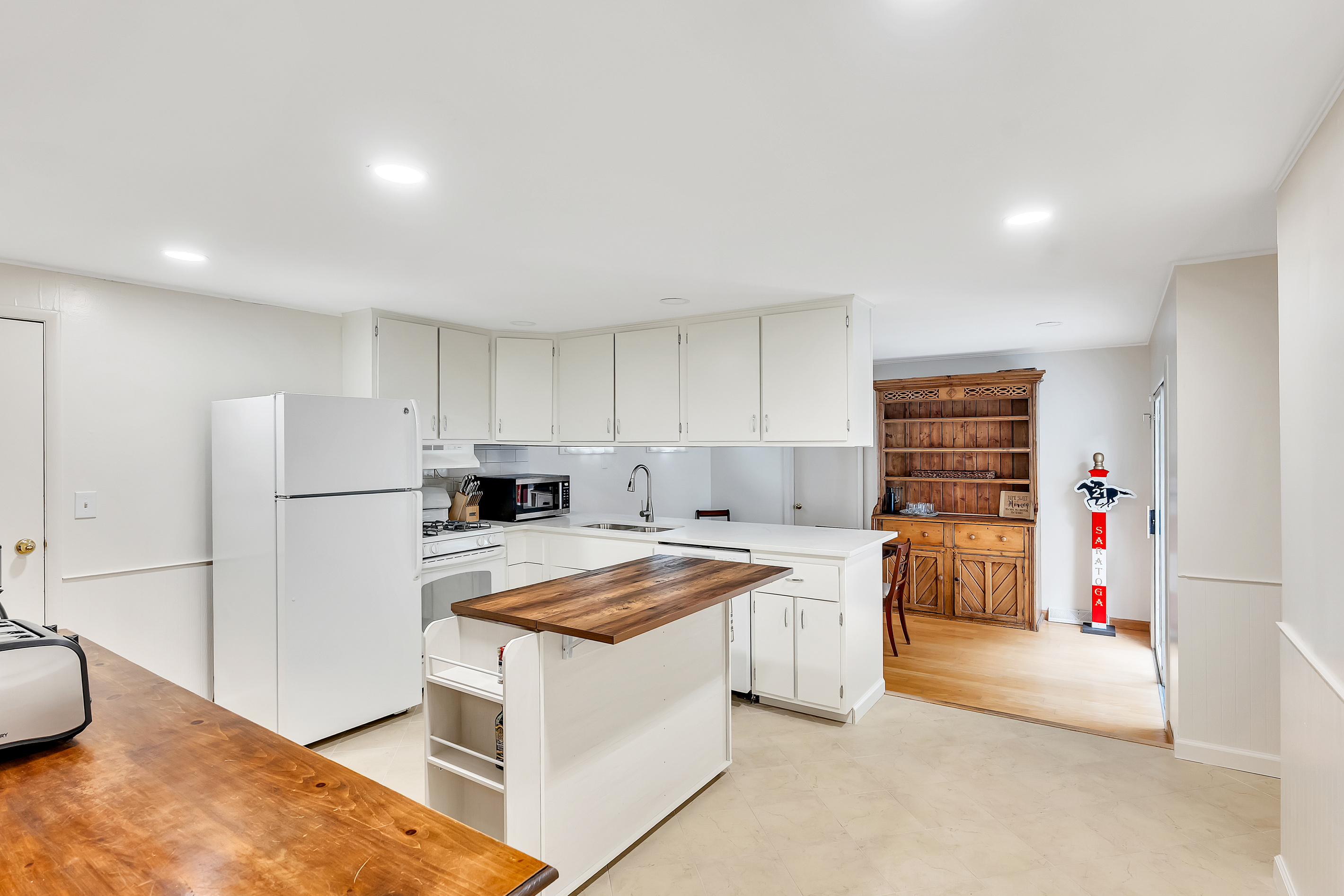 Kitchen – Island