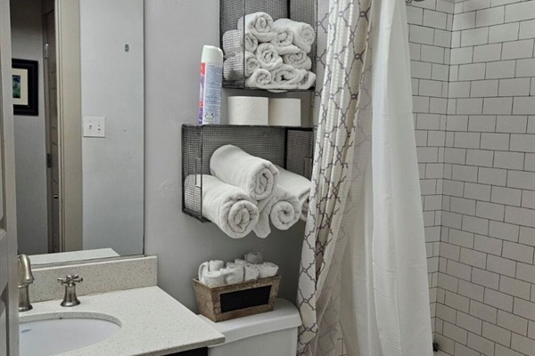 Bathroom w/hairdryer; toilet paper and toiletries provided.