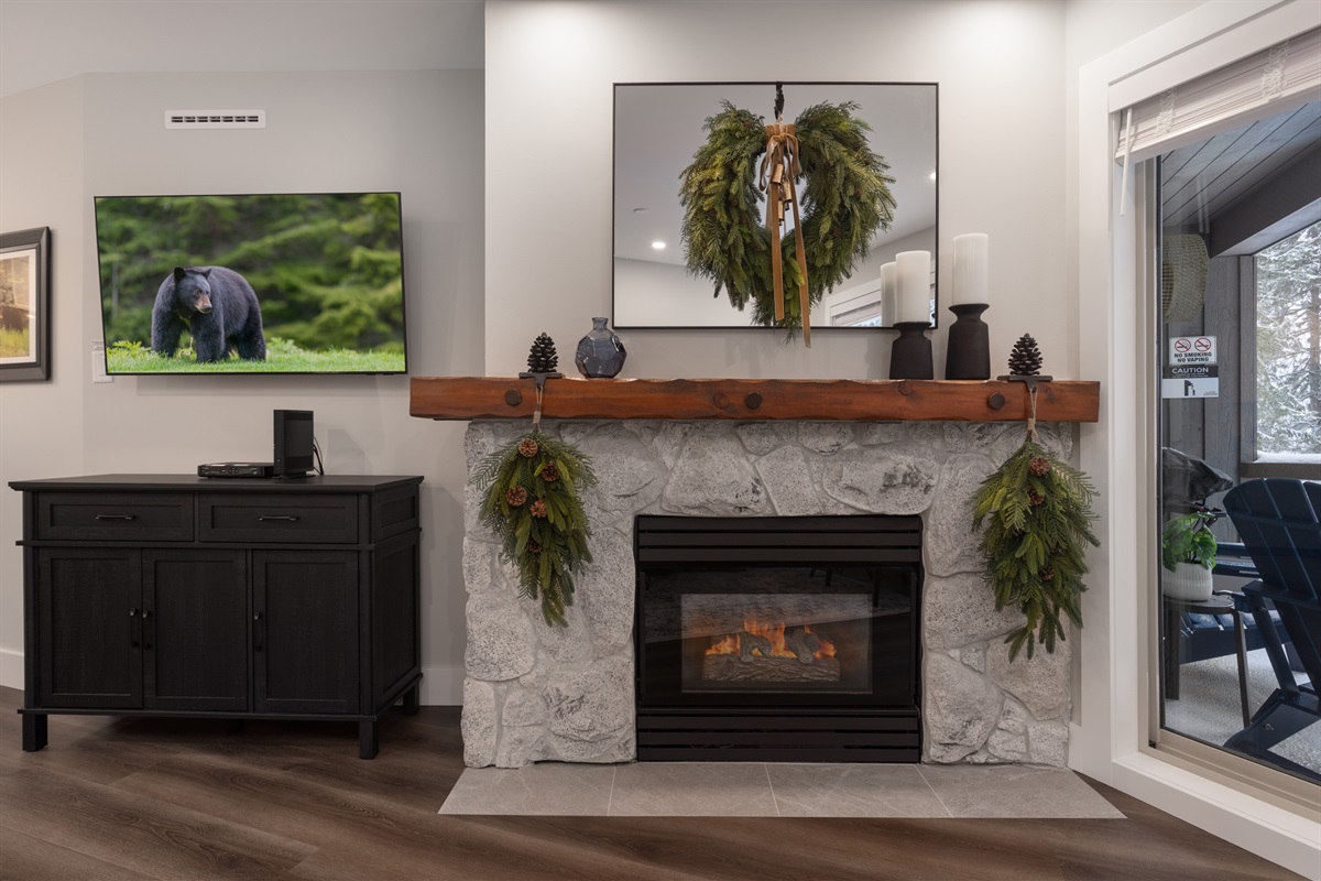 Relax by the fireplace with a glass of your favourite beverage after a day exploring the mountain.