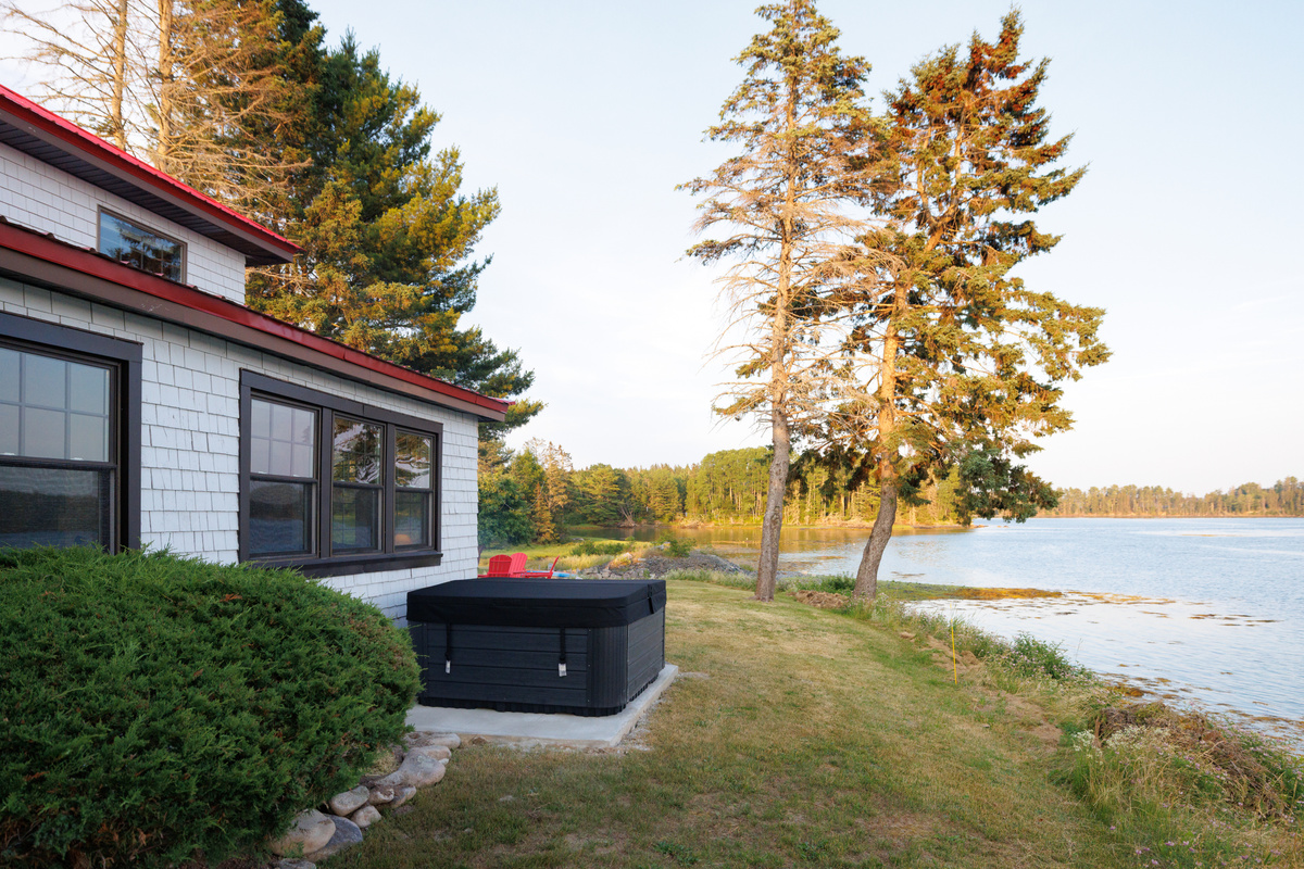 Paste: Let the hot tub do its thing while the tidal cove goes still at dusk — this is the spot everyone races to claim before the sun sets.