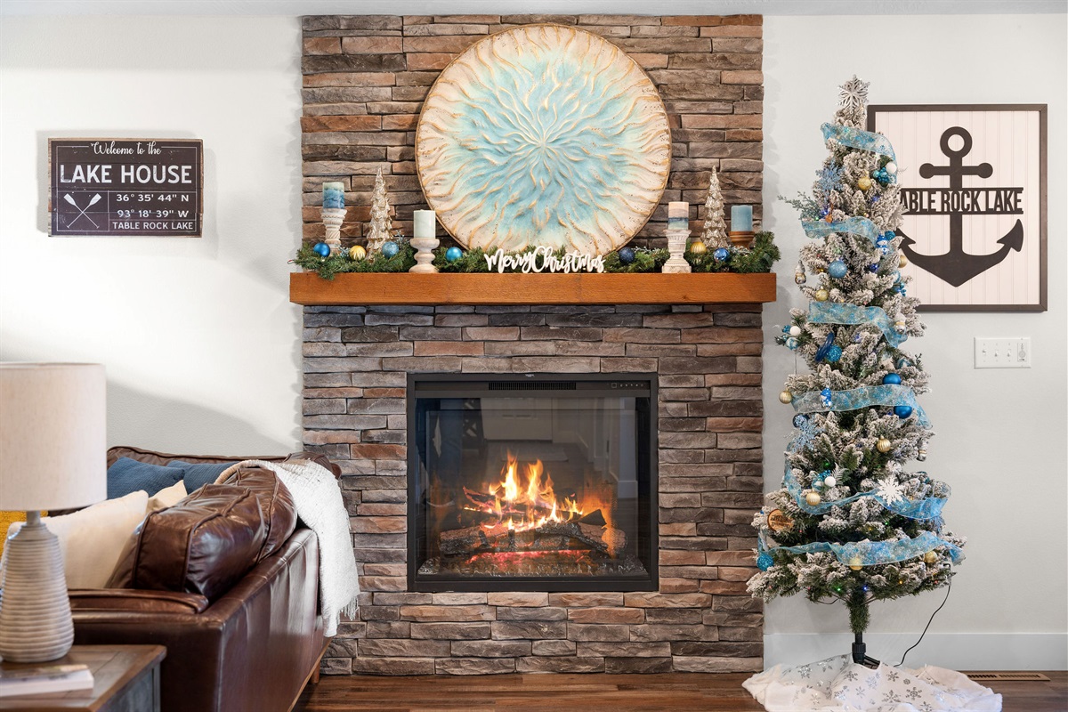 Enjoy Christmas at the Lake! Our home is decorated so you can celebrate the holidays with loved ones in Branson!