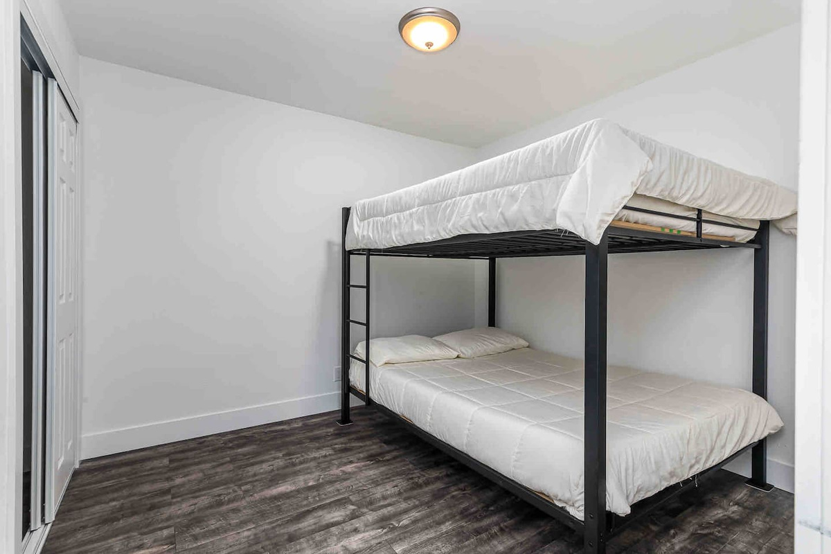 Bedroom 3 with Two Queen Bunk Beds