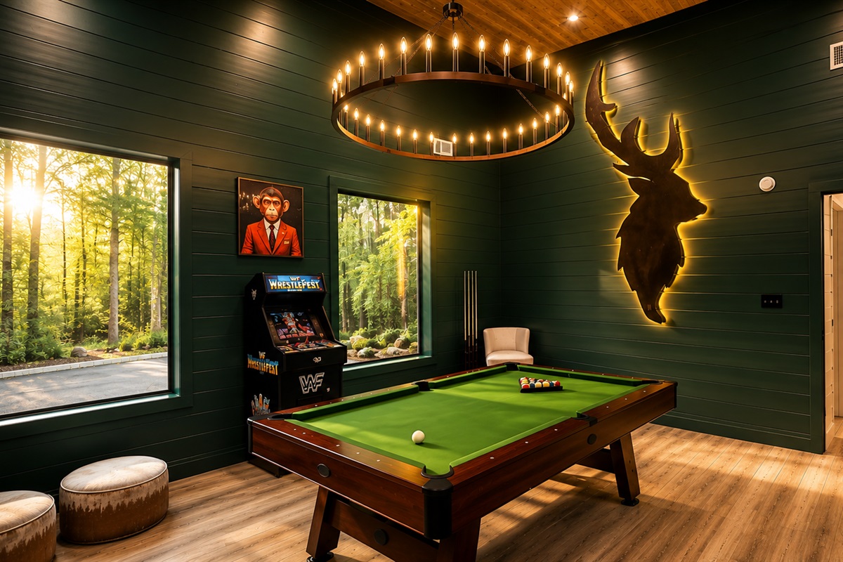 Game Room: Unwind with pool, vintage arcade games, and stunning forest views!