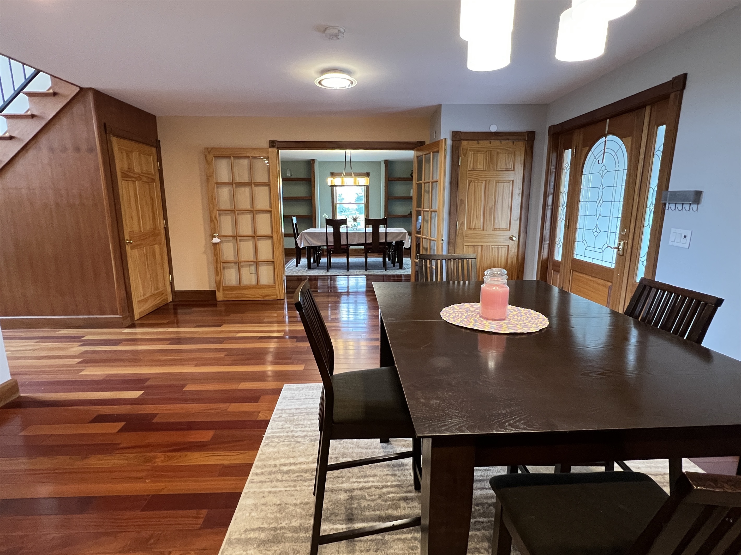 Eat-in kitchen, entryway, dining room