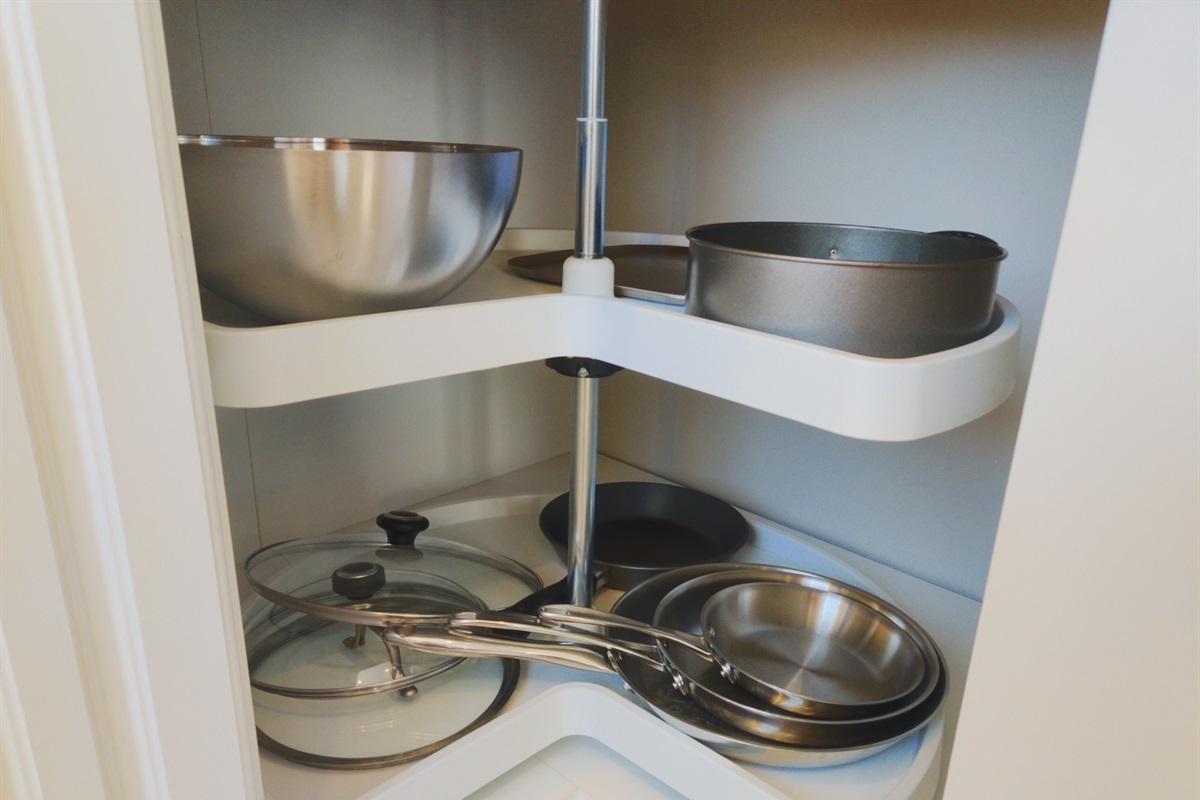 Cooking bowl, pans, and more