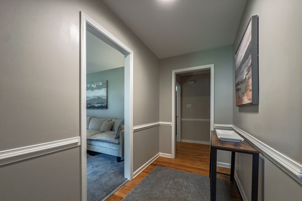 Foyer / Front Entry