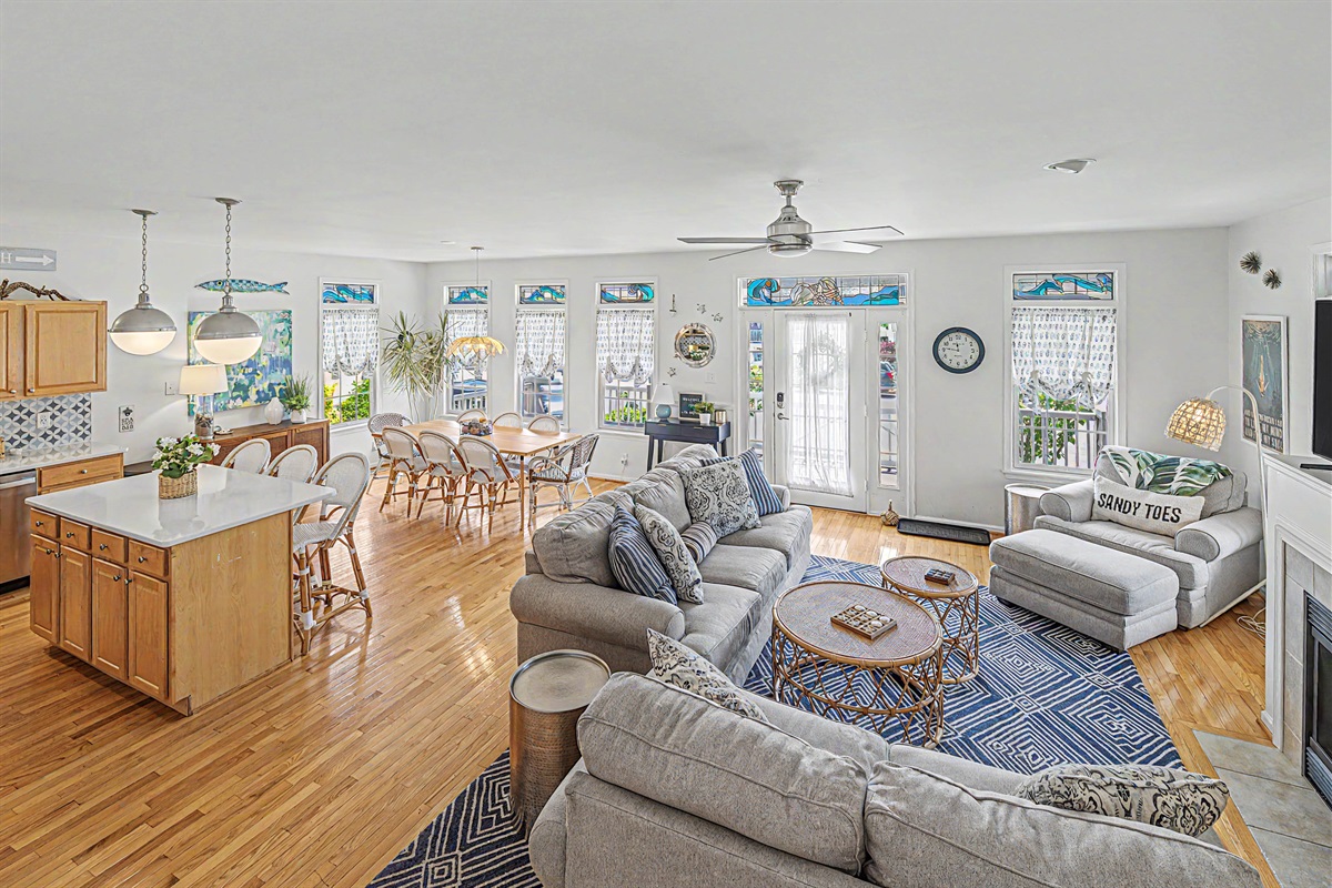 Tons of natural llight, coastal stained glass window accents