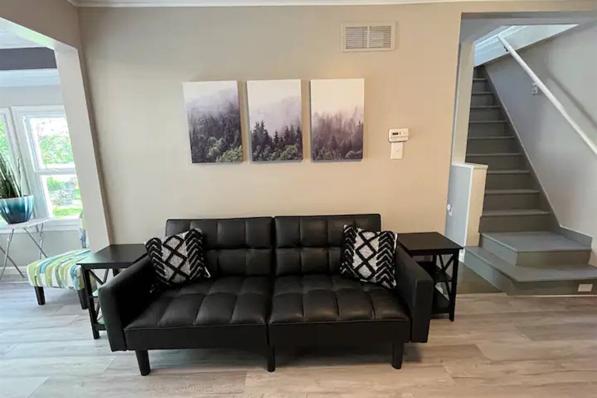 Living Room / Lounge