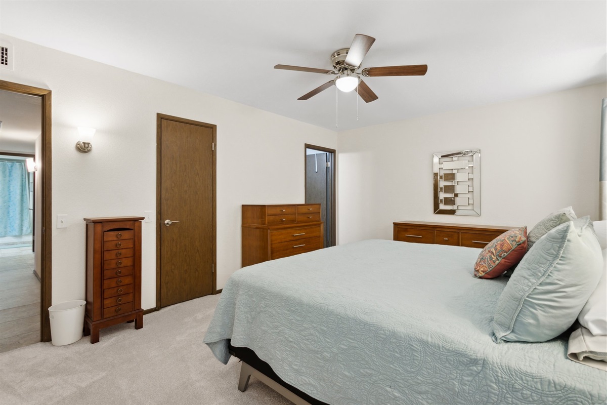 55+ Comfort & Quiet | 2BR Peaceful Home — Comfort & Quiet | 2BR Home in 55+ Neighborhood, Sun City West, Arizona — photo 27